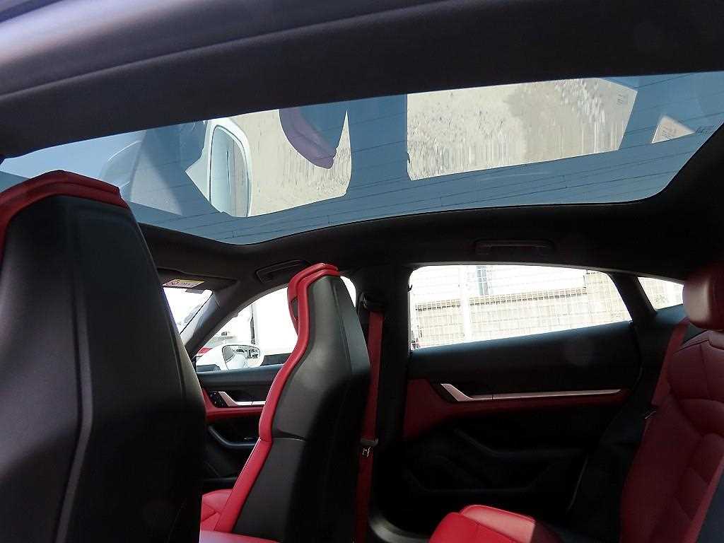 Porsche Taycan 2022 Blanco - Importación desde Corea - HF Imports Iquique - Foto 17