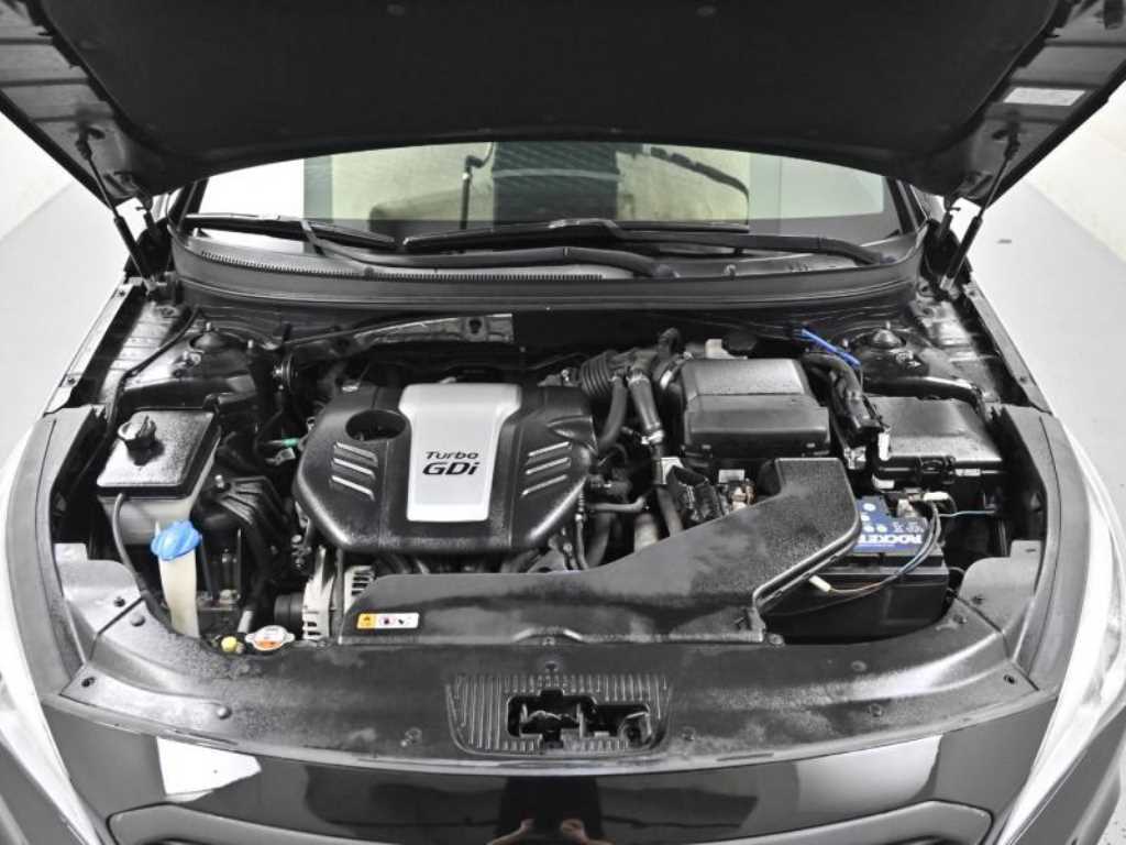 HYUNDAI Sonata - Vista 6