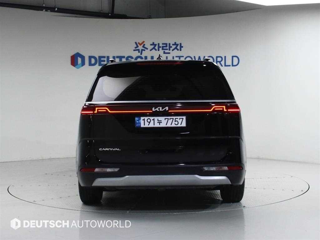 KIA Carnival - Vista 4