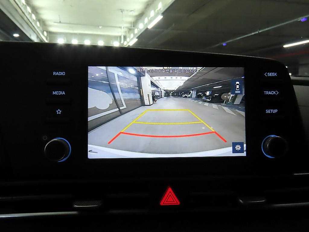 HYUNDAI Avante 2021 Blanco - Importación desde Corea - HF Imports Iquique - Foto 13