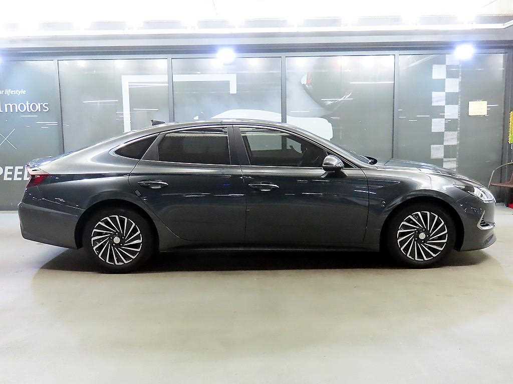 HYUNDAI Sonata - Vista 3