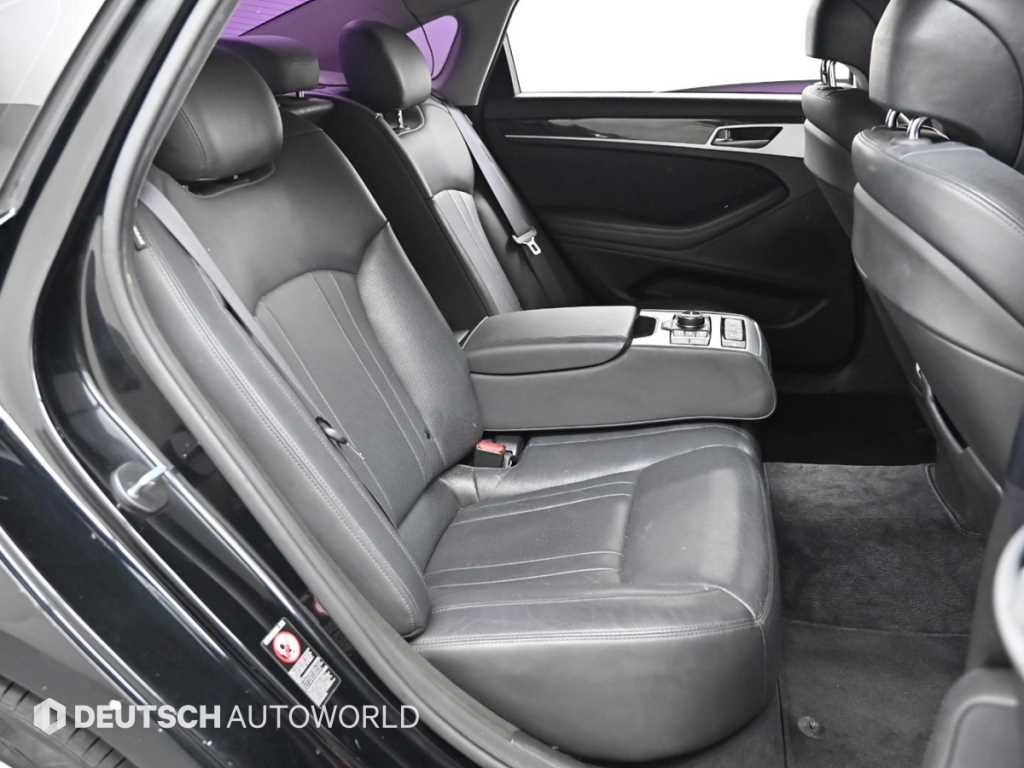 Genesis G80 - Vista 12