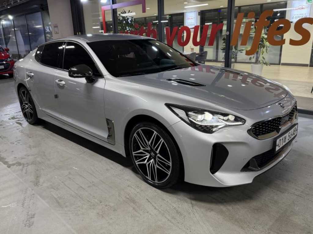 KIA Stinger - Vista 3