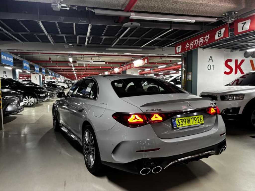 Mercedes Benz E class - Vista 3