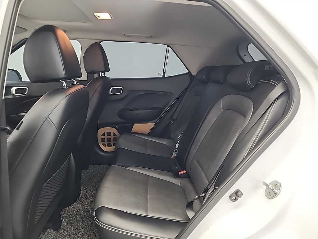 HYUNDAI Venue - Vista 12