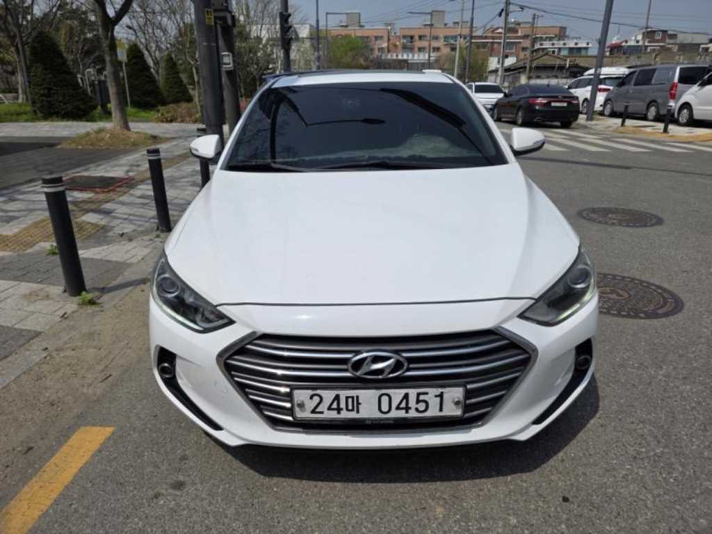 HYUNDAI Avante 2016 Blanco - Importación desde Corea - HF Imports Iquique - Foto 1