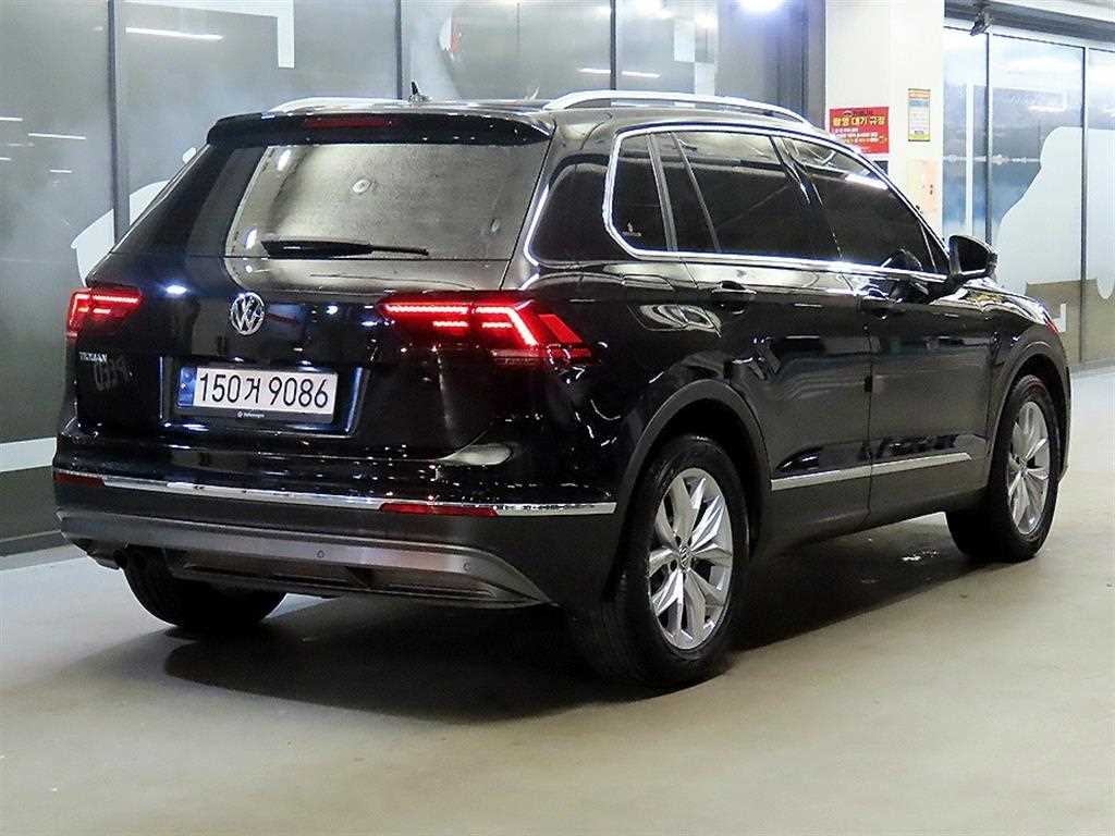 Volkswagen Tiguan - Vista 4
