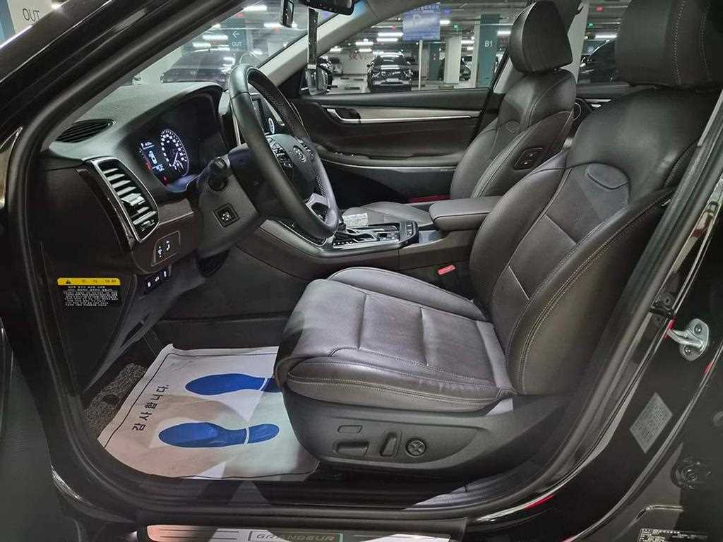 HYUNDAI Grandeur - Vista 6