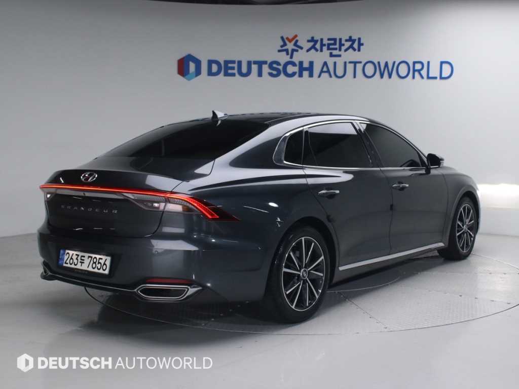 HYUNDAI Grandeur - Vista 2