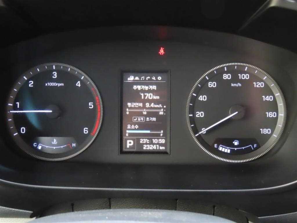 HYUNDAI Solati - Vista 5