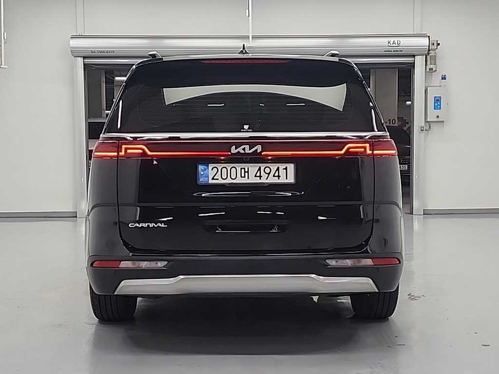 KIA Carnival - Vista 3