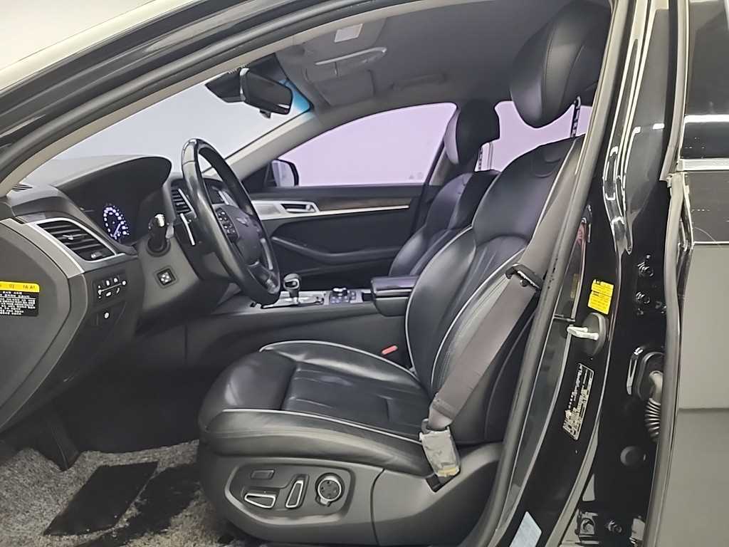 Genesis G80 - Vista 12