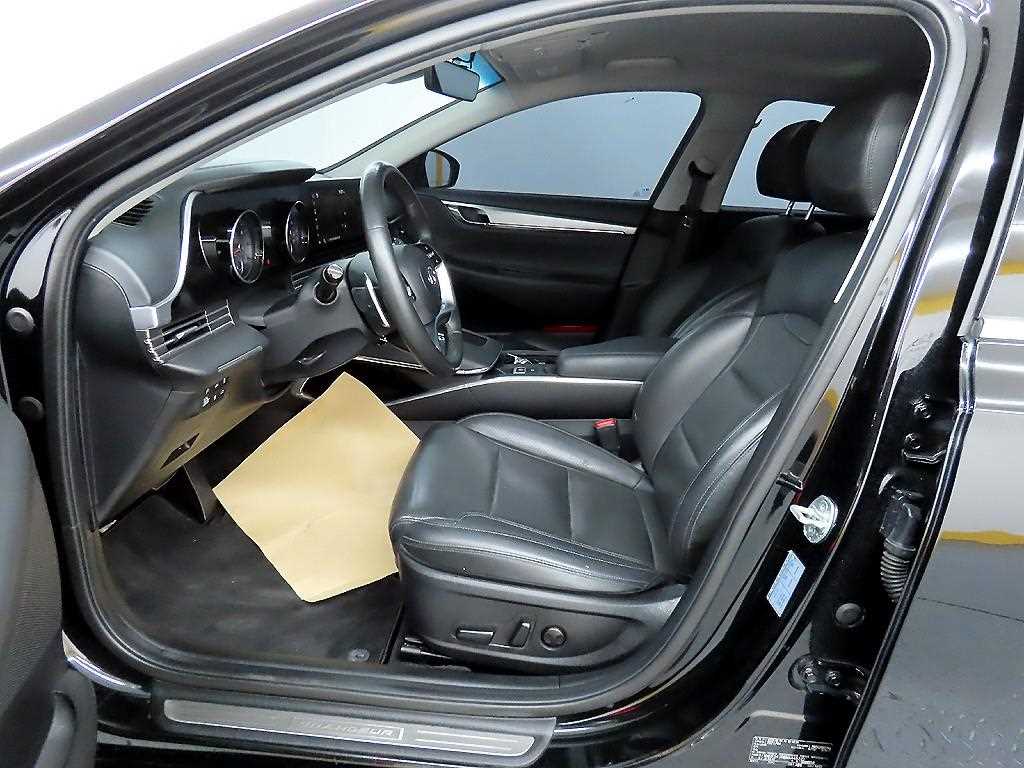 HYUNDAI Grandeur - Vista 5