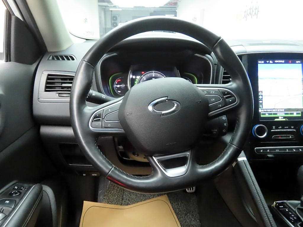 SAMSUNG QM6 - Vista 8