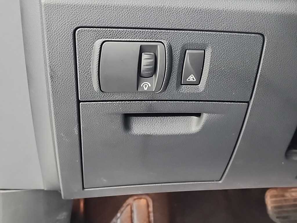 SAMSUNG SM5 2012 Plateado - Importación desde Corea - HF Imports Iquique - Foto 18