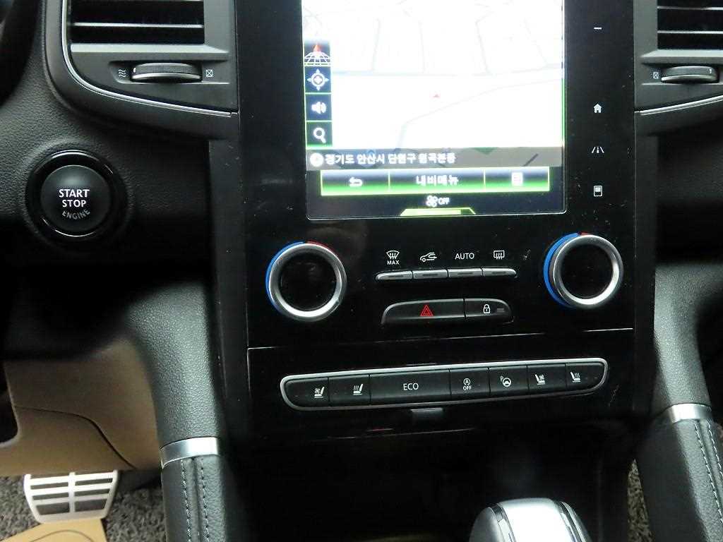 SAMSUNG QM6 - Vista 10