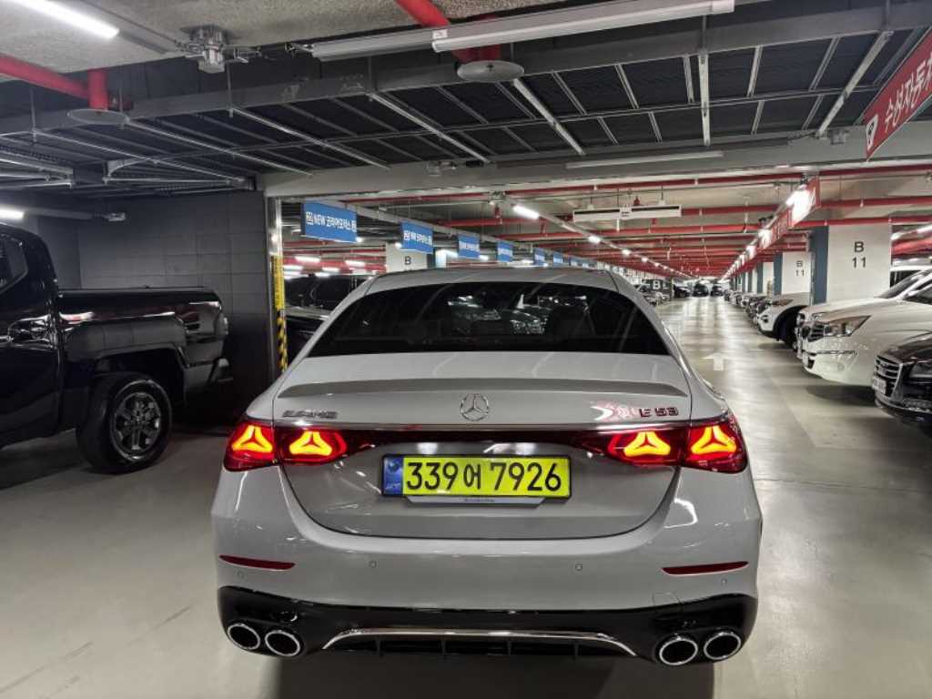 Mercedes Benz E class - Vista 5