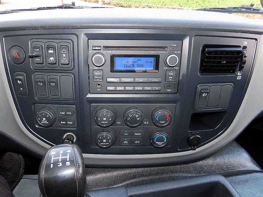 medium and large bus Medium Daewoo Bus 2018 Amarillo - Importación desde Corea - HF Imports Iquique - Foto 14