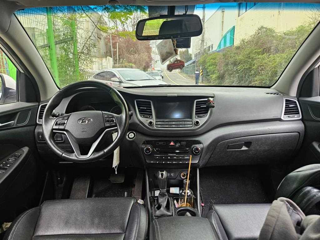 HYUNDAI Tucson - Vista 8