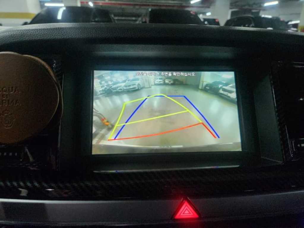 Genesis G80 - Vista 10