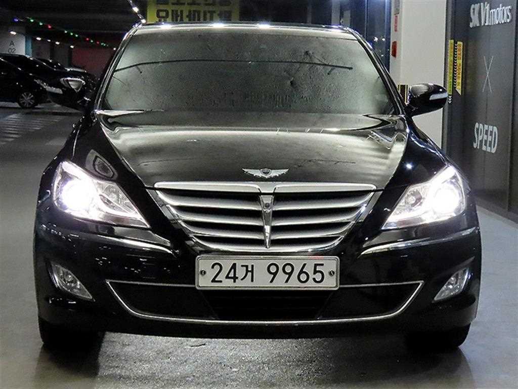 HYUNDAI Genesis - Vista 2