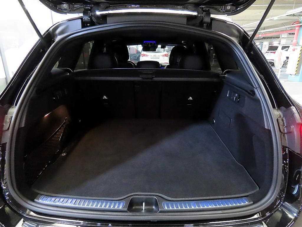 Mercedes Benz GLC Class 2023 Negro - Importación desde Corea - HF Imports Iquique - Foto 17