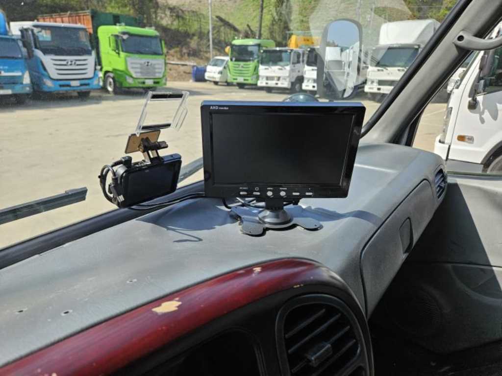 medium and large cargo truck 2012 Blanco - Importación desde Corea - HF Imports Iquique - Foto 16