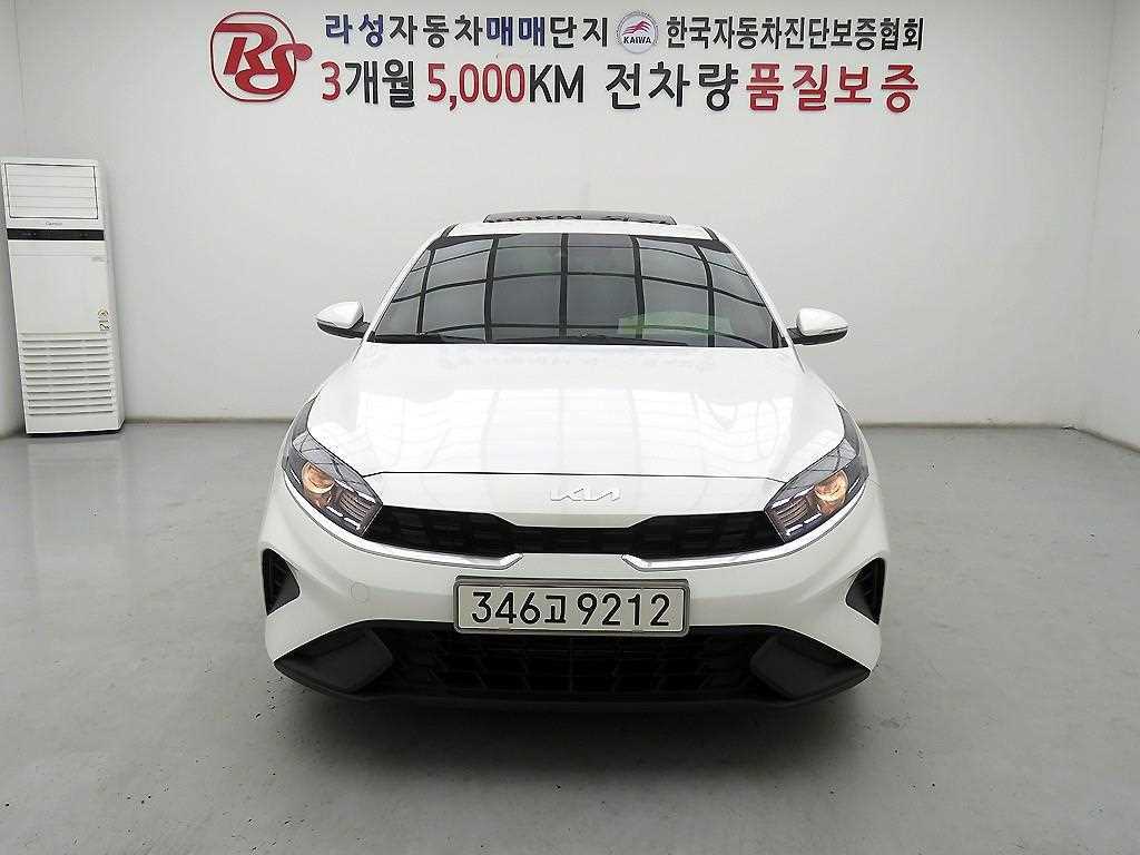 KIA K3 2022 Blanco - Importación desde Corea - HF Imports Iquique - Foto 1