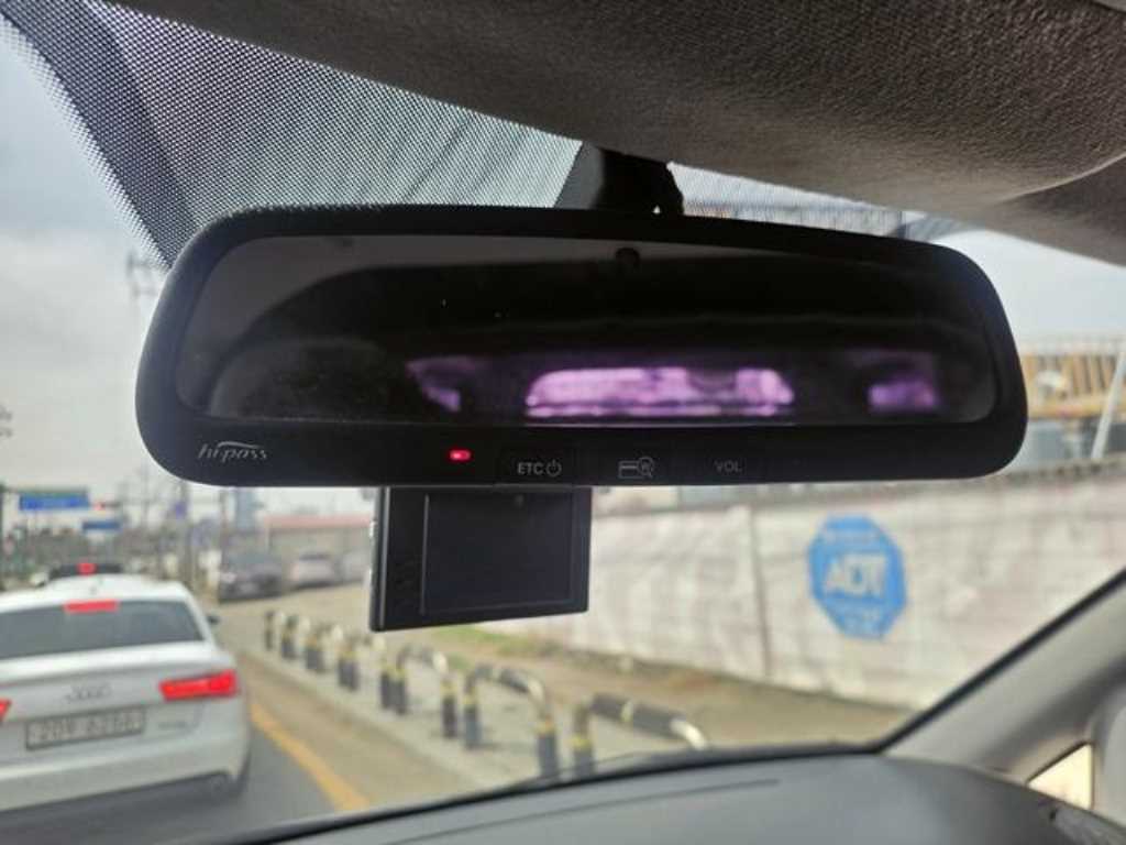 HYUNDAI Starex - Vista 10