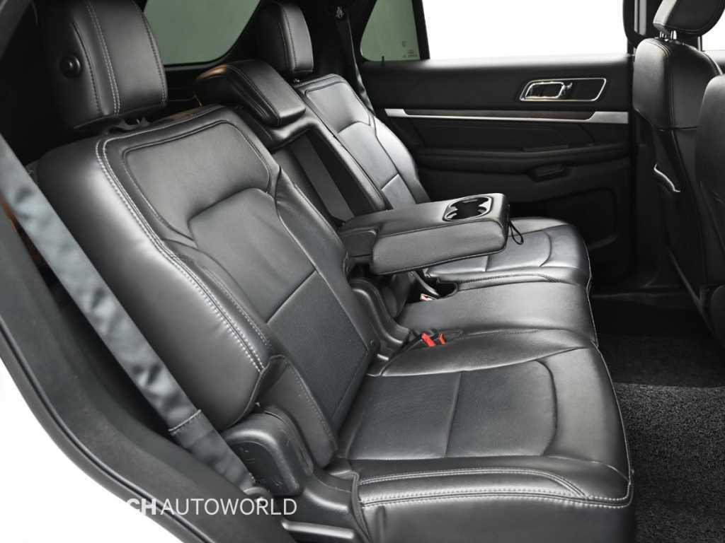 Ford Explorer - Vista 12