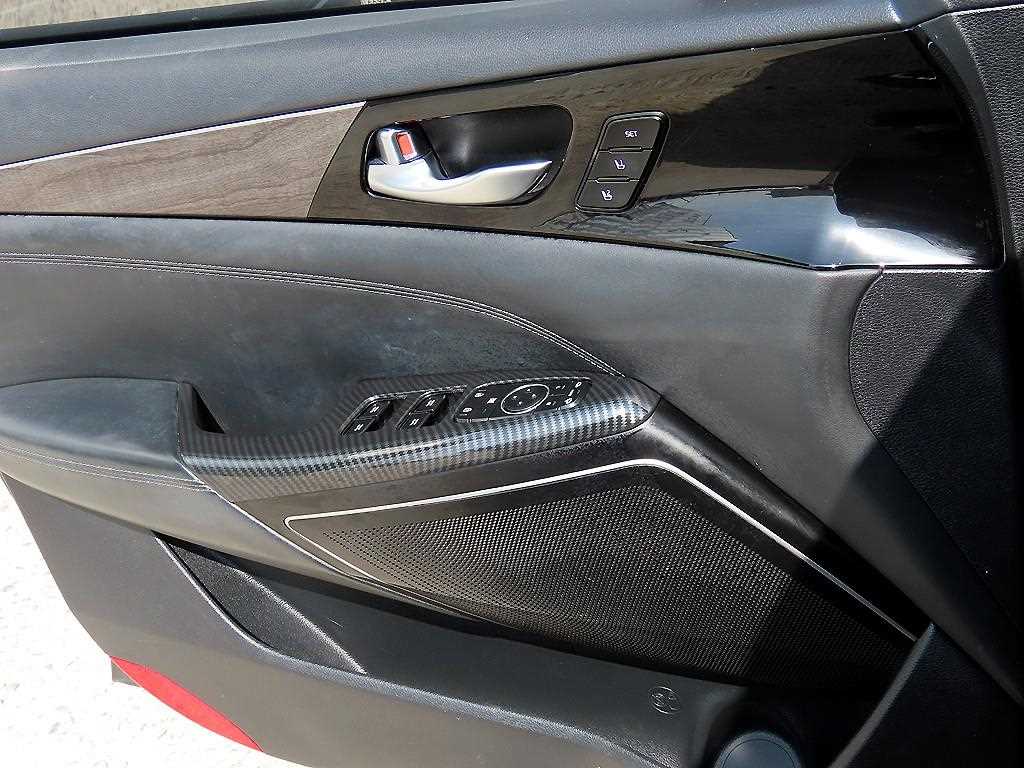 KIA K7 - Vista 11