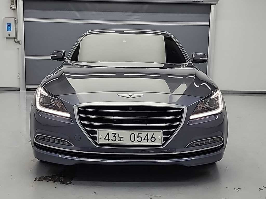 HYUNDAI Genesis - Vista 2