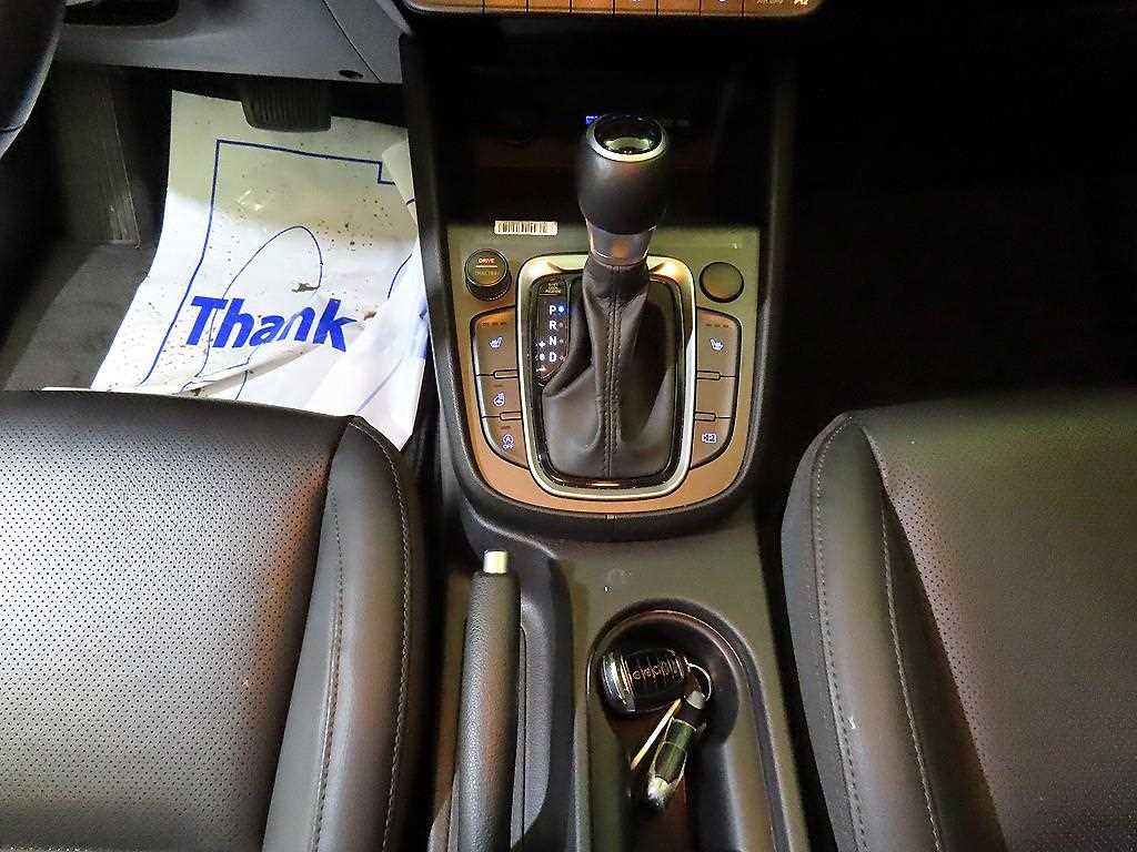 HYUNDAI Kona - Vista 12