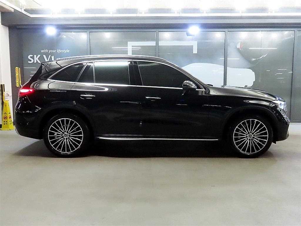 Mercedes Benz GLC Class - Vista 3