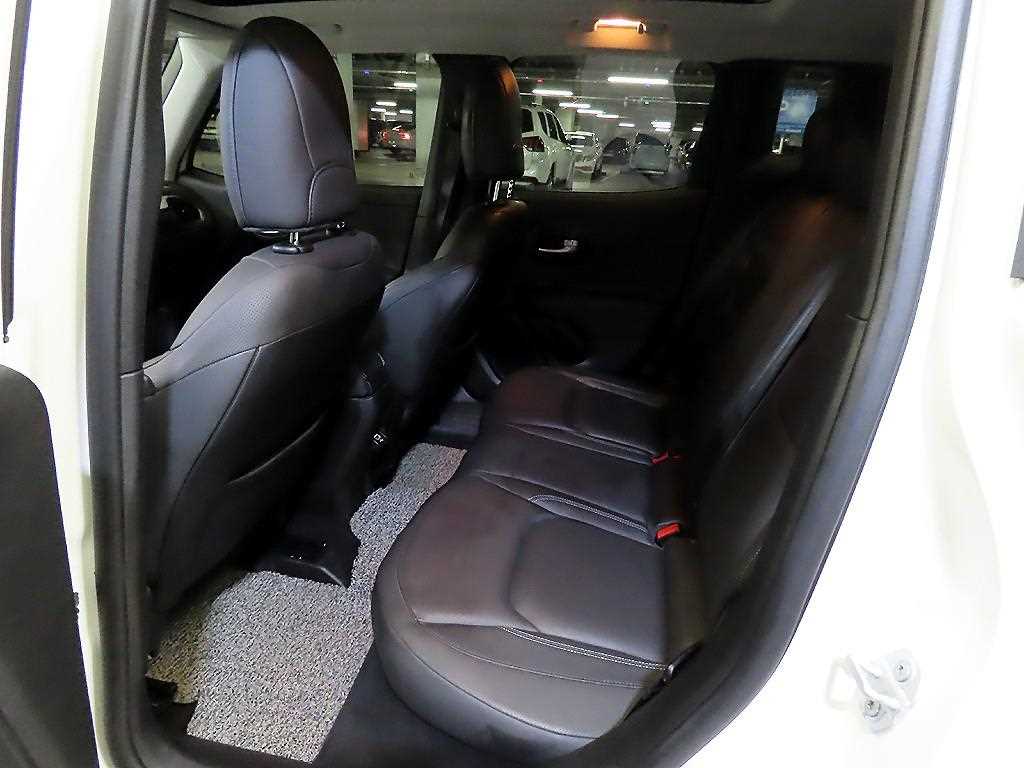 Jeep Renegade - Vista 7