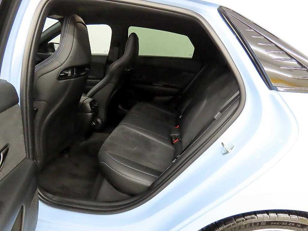 HYUNDAI Avante - Vista 6