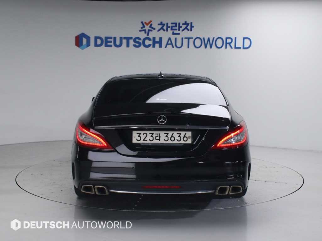 Mercedes Benz CLS Class - Vista 4
