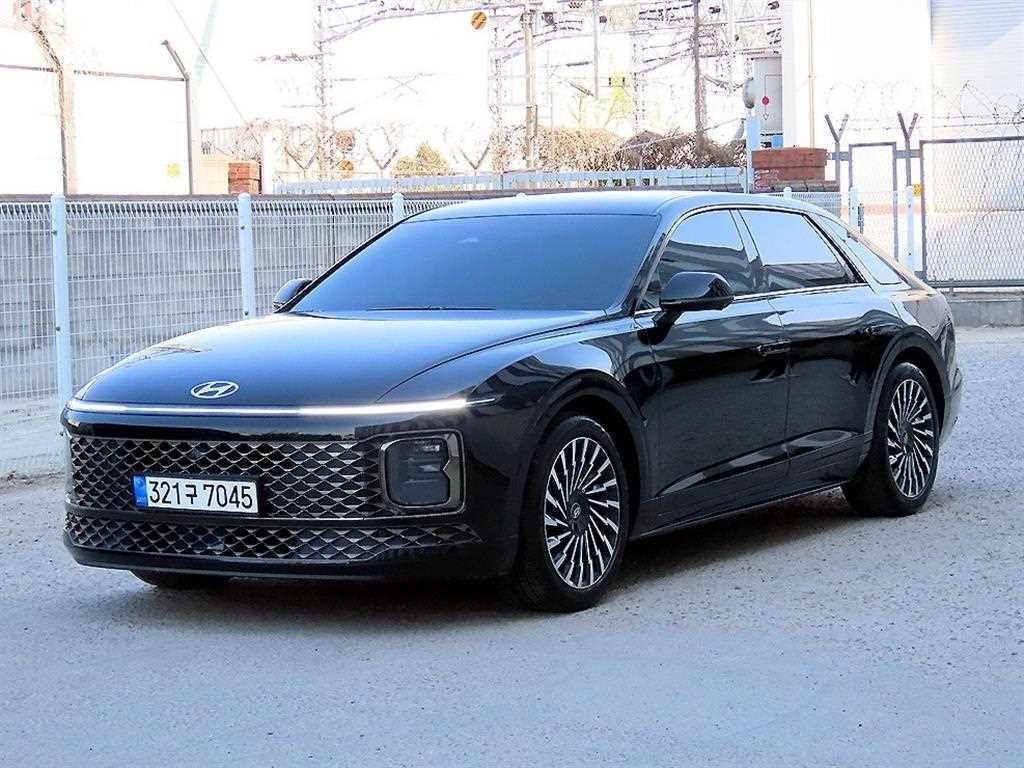 HYUNDAI Grandeur - Vista 3