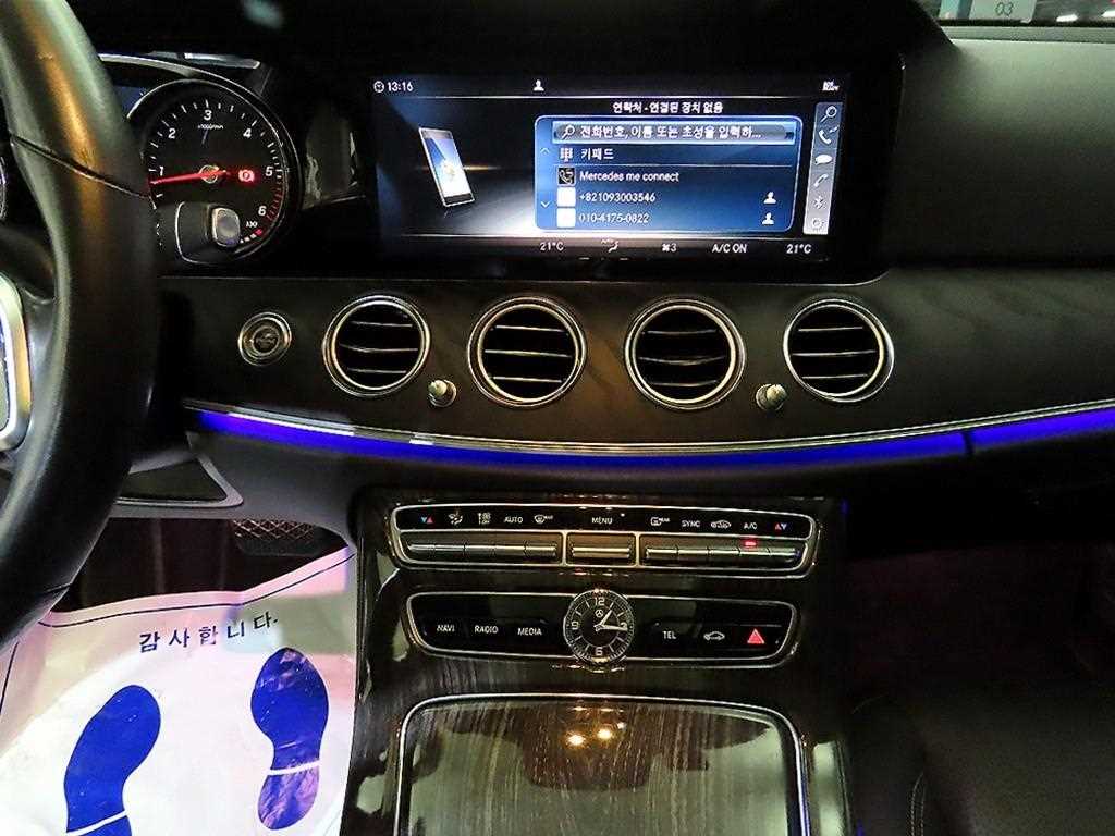 Mercedes Benz E class - Vista 11