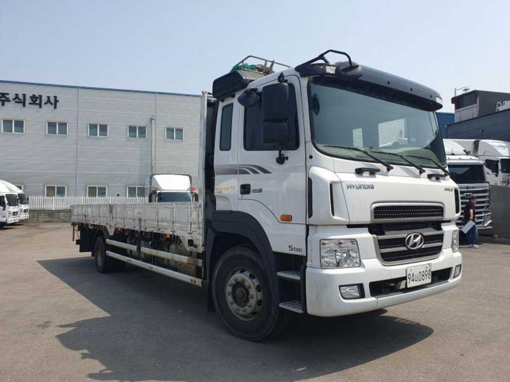 medium and large cargo Cargo 2018 Blanco - Importación desde Corea - HF Imports Iquique - Foto 1