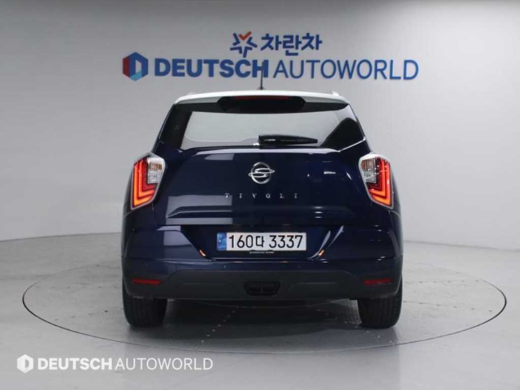 Ssangyong Tivoli - Vista 4