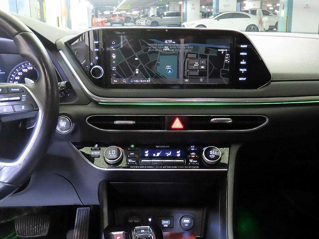 HYUNDAI Sonata - Vista 11