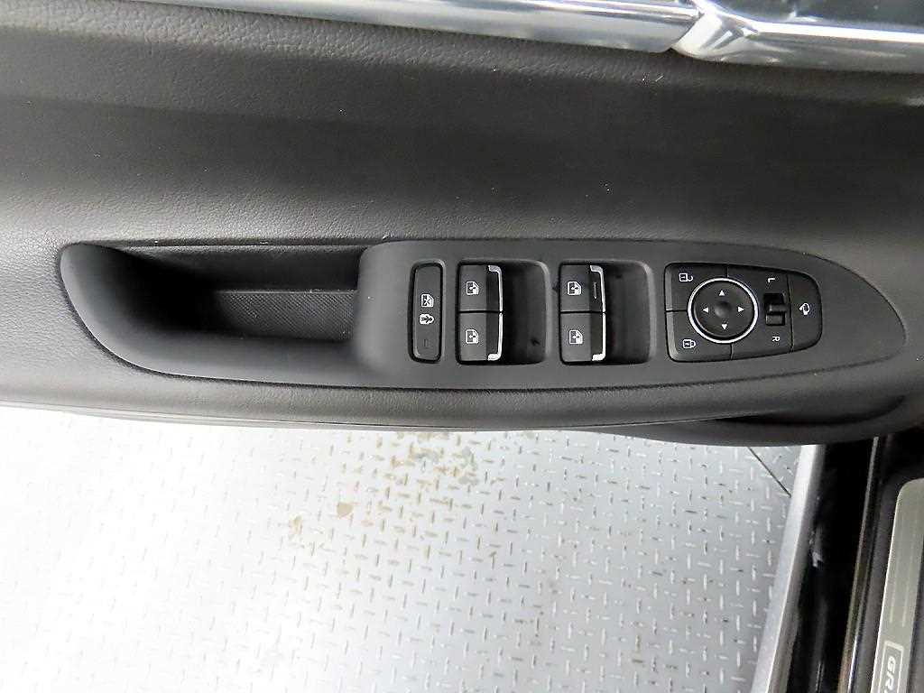 HYUNDAI Grandeur - Vista 11