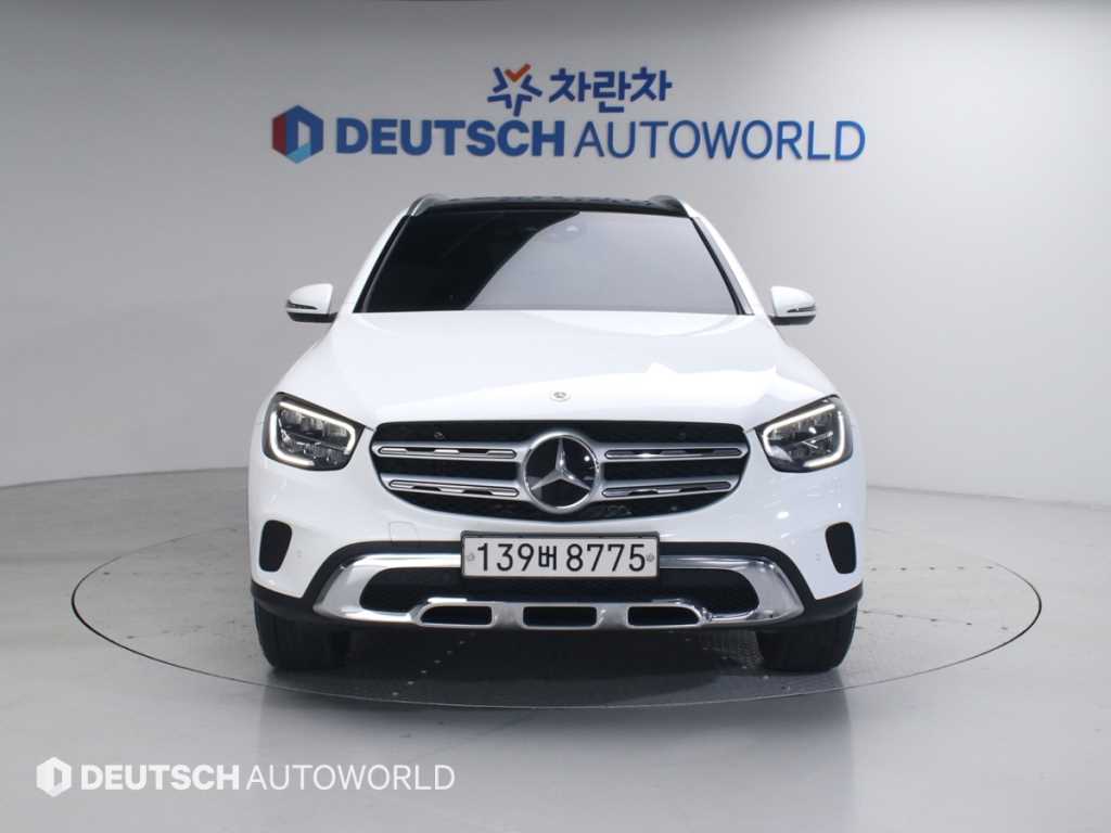 Mercedes Benz GLC Class - Vista 3