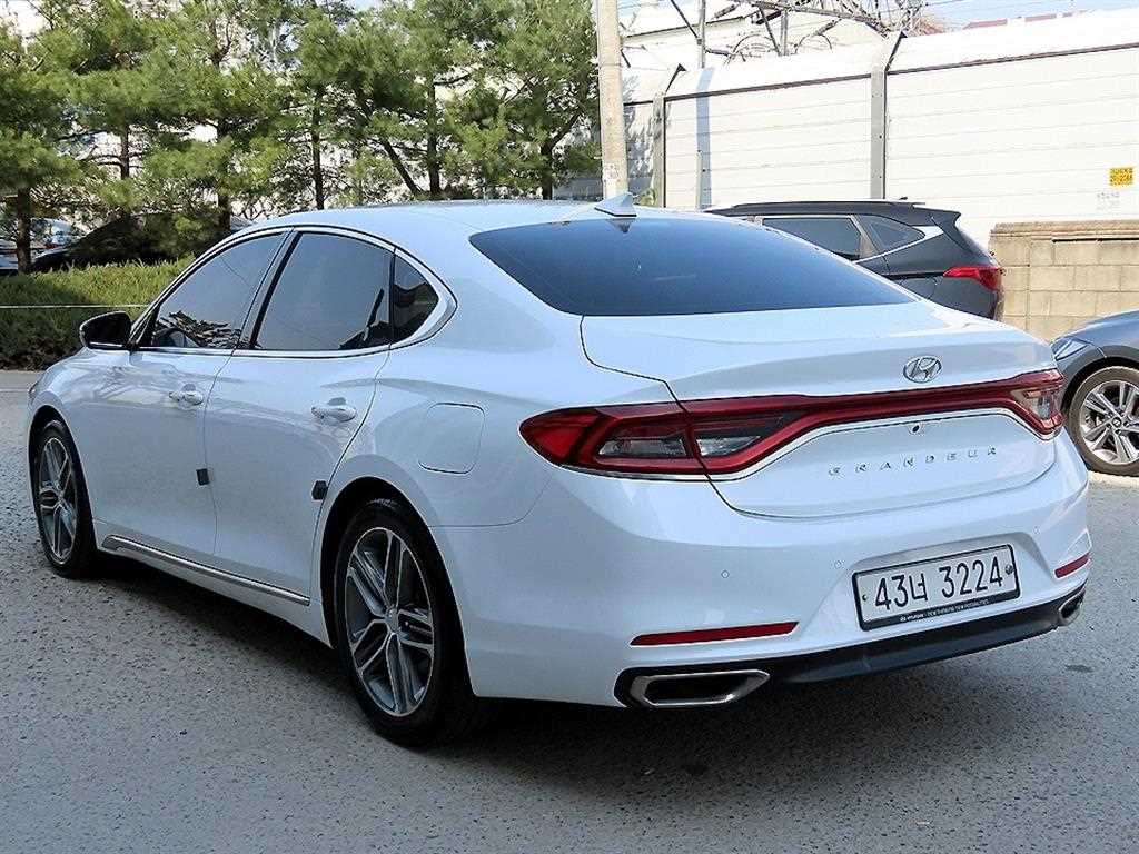 HYUNDAI Grandeur - Vista 3