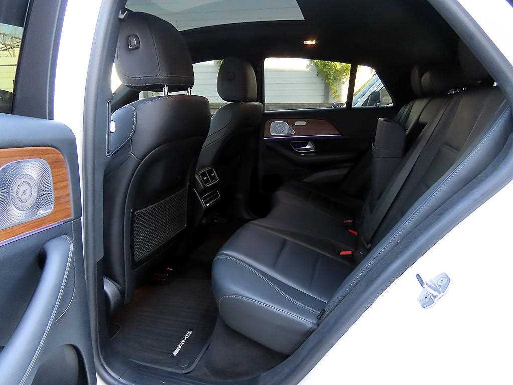 Mercedes Benz GLE Class - Vista 6