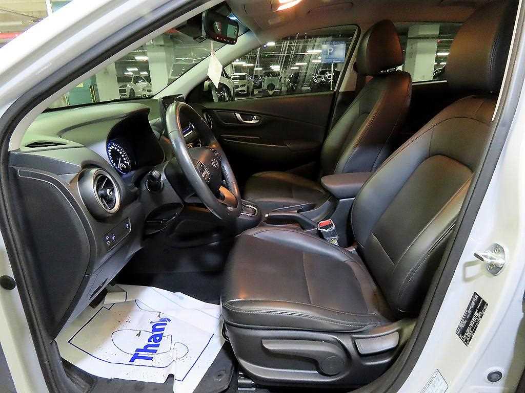 HYUNDAI Kona - Vista 6