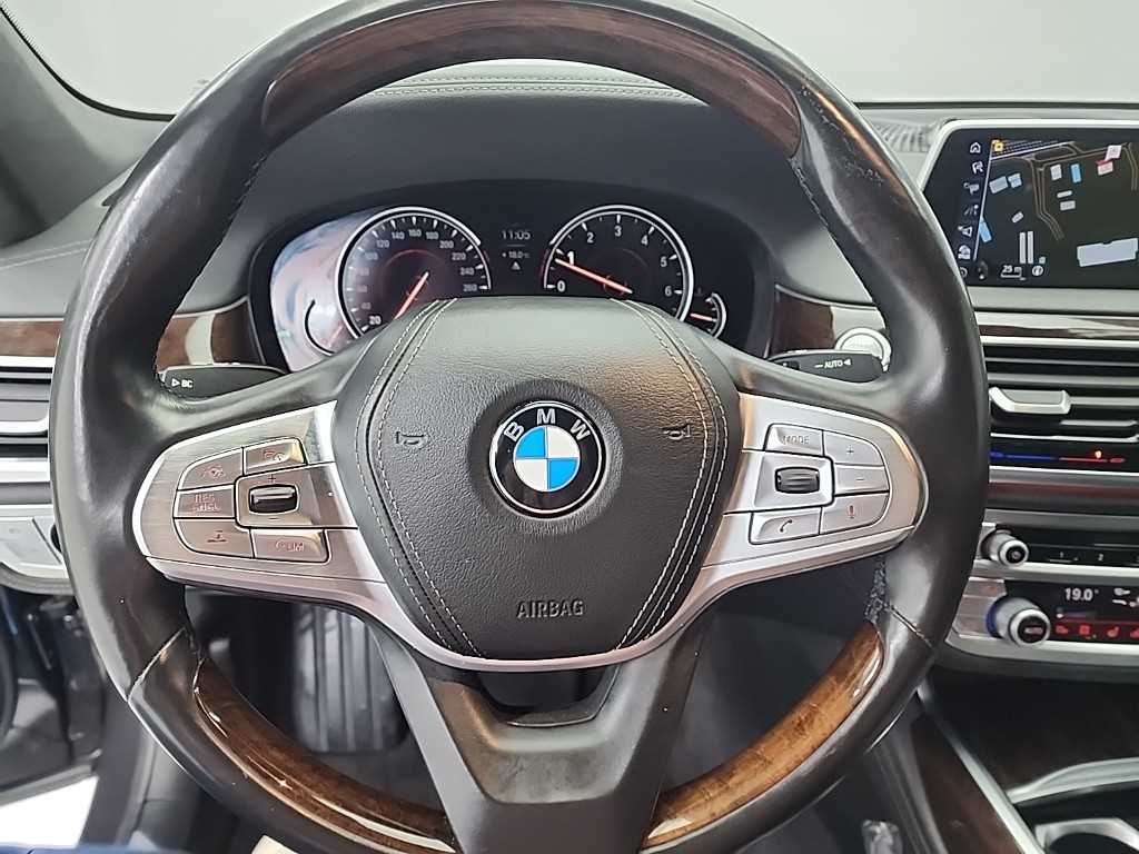 BMW 7 Series - Vista 9