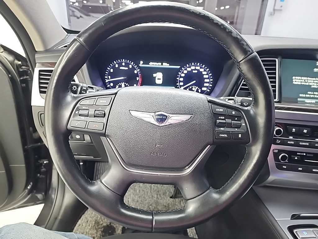 Genesis G80 - Vista 10