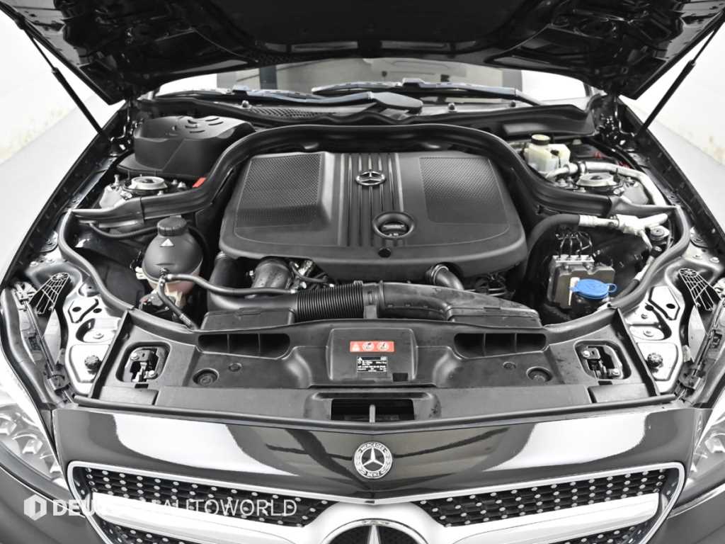 Mercedes Benz CLS Class - Vista 6